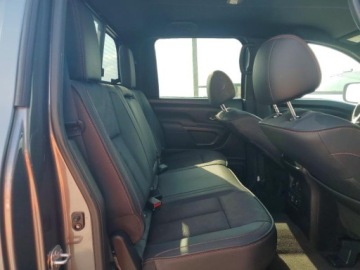 Nissan Titan 2022 Nissan Titan Pro-4x 2022 5.6 Benzyna 400KM, zdjęcie 10