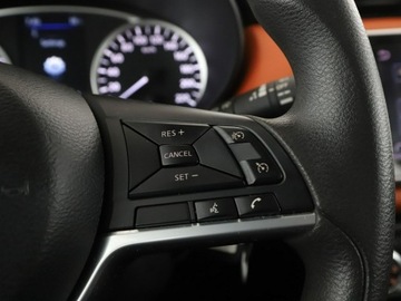 Nissan Micra V 1.0 73KM 2018 Nissan Micra Klimatyzacja Czujniki parkowania, zdjęcie 26