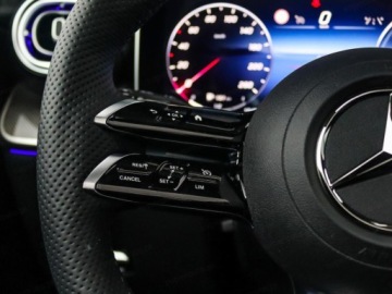 Mercedes GLC C254/X254 2025 MERCEDES-BENZ GLC 300 e 4-Matic AMG Line 2.0 (360KM) 2025, zdjęcie 9