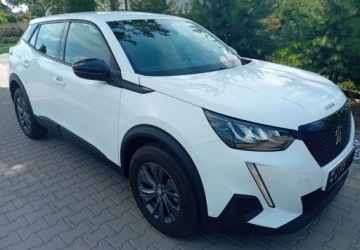 Peugeot 2008 II SUV 1.2 PureTech 100KM 2022 Peugeot 2008 Peugeot 2008 77 tyskm przebiegu, bezwypadkowy 1.2 Benzyna, zdjęcie 2