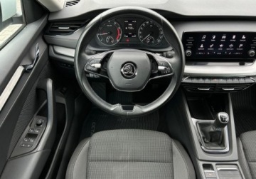 Skoda Octavia III Liftback Facelifting 1.5 TSI ACT 150KM 2020 Skoda Octavia Ambition Pakiety, ACC, Podgrzewane fotele, Kamera, Bezwypad, zdjęcie 5