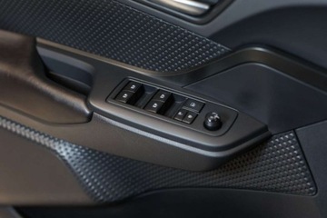 Toyota C-HR I Crossover 1.2L Turbo 116KM 2019 Toyota C-HR 1.2 T Premium 1.2 Benzyna 116KM, zdjęcie 12