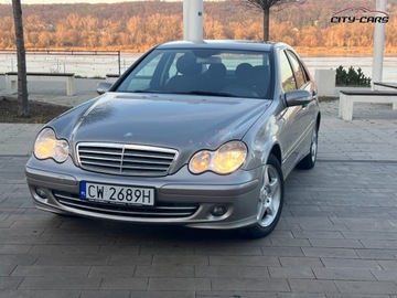 Mercedes Klasa C W203 Sedan W203 1.8 (C 180 Kompressor) 143KM 2007 Mercedes-Benz Klasa C 1.8 143 KM Kompresor Benzyna Zadbany 1.8, zdjęcie 2