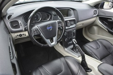 Volvo V40 II Hatchback 1.6 D2 115KM 2014 Volvo V40 1.6 HDi automat nawi kamera serwis ASO, zdjęcie 10