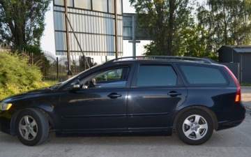 Рулонные шторы Dedicated на магнитах для Volvo V50 универсал 2004-2012