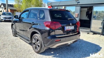 Suzuki Vitara III SUV 1.4 BOOSTERJET 140KM 2018 Suzuki Vitara 1.4T 140KM manual Navi panorama skora climatronic xenony bez, zdjęcie 1