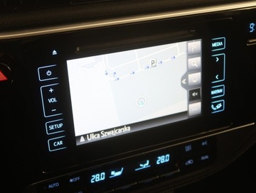 Toyota Auris II Hatchback 5d Facelifting 1.8 Hybrid 136KM 2016 Toyota Auris Hybrid, Salon Polska, 1. Właściciel, zdjęcie 12