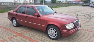 Mercedes Klasa E W124 Sedan 2.2 150KM 1994