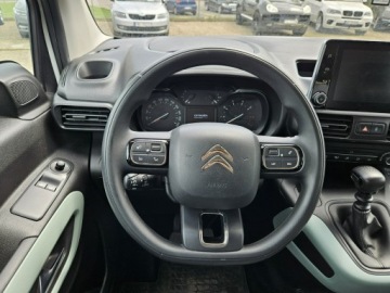 Citroen Berlingo III Osobowy M 1.2 PureTech 110KM 2021 Citroen Berlingo 1,2 benzyna 110KM nawigacja, zdjęcie 9