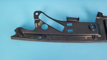 BMW 5' G31 540D XDRIVE 18r ПРОКЛАДКА КРЫШКИ НАКЛАДКА ПРАВАЯ 7349606