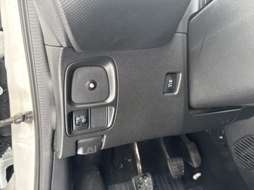 Toyota Aygo II Hatchback 5d 1.0 VVT-i 69KM 2016 Toyota Aygo 1.0 VVT-i X II (2014-) 1.0 VVT-i X, zdjęcie 16