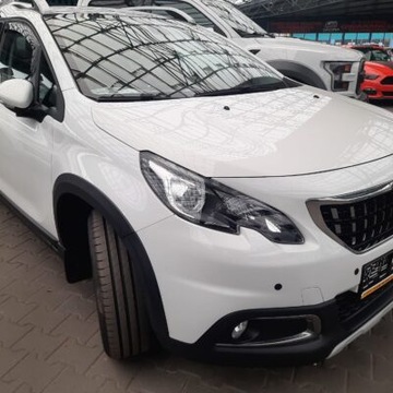 Peugeot 2008 I SUV Facelifting 1.2 PureTech 82KM 2018 Peugeot 2008 ALLURE rok 2018, benzyna, WYMIENIONY ROZRZĄD !!