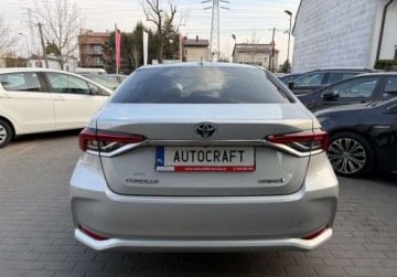 Toyota Corolla XII Sedan 1.8 Hybrid 122KM 2021 Toyota Corolla Kameraczujniki przod i tyl, salon Polska 1.8 Hybryda, zdjęcie 32