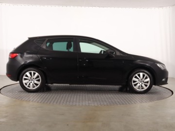 Seat Leon III Hatchback 1.6 TDI CR 105KM 2015 Seat Leon 1.6 TDI, Klima, Tempomat, Parktronic, zdjęcie 5