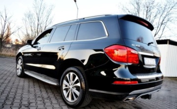 Mercedes Klasa GL X166 Off-roader GL 500 435KM 2014 Mercedes-Benz GL 7 osobowy, Maly przebieg, 4.7 Benzyna 435KM, zdjęcie 2