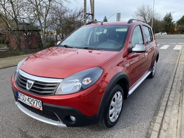 Dacia Sandero I Hatchback 5d 1.6 MPI 84KM 2011