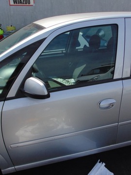 DVEŘE LEVÉ PŘEDNÍ OPEL MERIVA A Z157