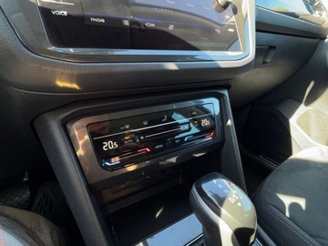 Volkswagen Tiguan II SUV Facelifting 1.5 TSI 150KM 2022 Volkswagen Tiguan Kamery 360, martwe pole, tempomat aktywny, 1.5 Benzyna, zdjęcie 17