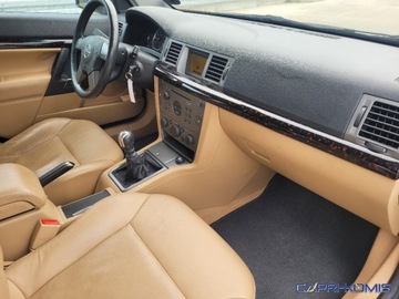 Opel Vectra C Sedan 2.2 i 16V 155KM 2004 Opel Vectra 2.2i Cosmo Plus Bezwypadkowa 2.2 Benzyna 155KM, zdjęcie 11