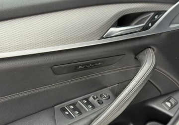 BMW Seria 5 G30-G31 Touring 520d 190KM 2019 BMW Seria 5 520d M Pakiet 190KM Keyless Display Key HeadUp 2.0 Diesel 190KM, zdjęcie 25