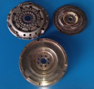 SPRZĘGŁO KOMPLETNE FORD FOCUS 1,8 TDDI