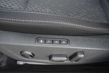 Skoda Octavia IV Kombi 2.0 TDI 150KM 2022 Skoda Octavia 2.0TDI 150KM Style Combi DSG Smartlink Kamera Kessy ACC Ambi, zdjęcie 30