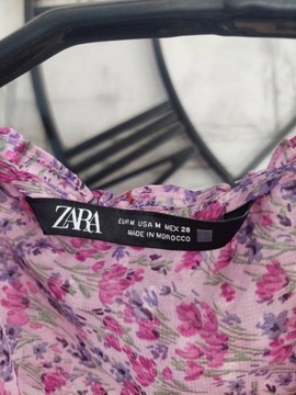 Красивая блузка Zara с рюшами, размер М.