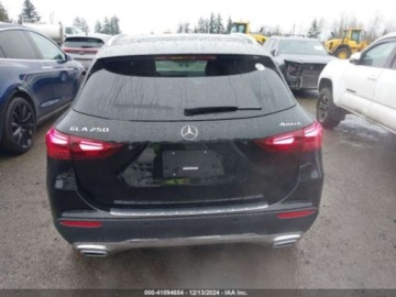 Mercedes GLA II 2024 Mercedes-Benz GLA 250, 2024r., 4x4, 2.0L 2.0 Benzyna 221KM, zdjęcie 5
