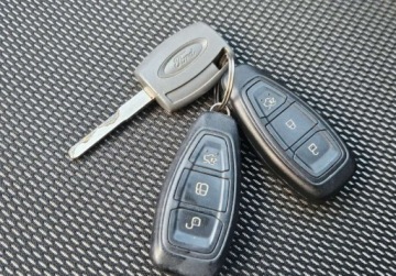 Ford Kuga II SUV 2.0 Duratorq TDCi 140KM 2012 Ford Kuga Sliczna 2.0 TDCi Wyjatkowa BOGATA WERSJA Oryginal ZADBANY White, zdjęcie 12