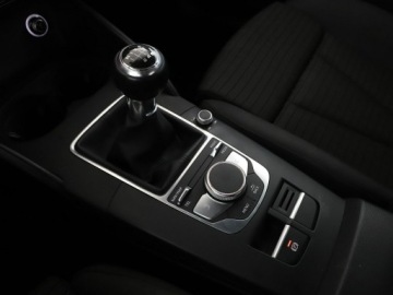 Audi A3 8V Limousine Facelifting 1.0 TFSI 115KM 2018 Audi A3 Limousine xenon/LED klima auto grzane, zdjęcie 17