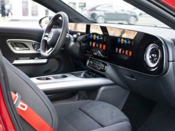 Mercedes CLA C118/X118 2026 MERCEDES-BENZ CLA 220 4-Matic AMG Line 1.5 (190KM) 2026, zdjęcie 8