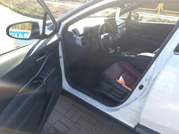 Toyota C-HR I Crossover 1.8 Hybrid 122KM 2019 Toyota C-HR 1.8 Hybrid Selection Toyota C-HR 1.8 H, zdjęcie 23