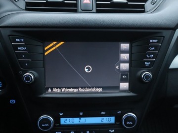 Toyota Avensis III Wagon Facelifting 2015 2.0 D-4D 143KM 2018 Toyota Avensis 2.0 D-4D, Salon Polska, zdjęcie 11