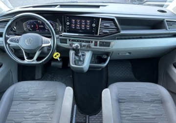 Volkswagen Caravelle T6 2022 Volkswagen Caravelle Comfortline L2 4Motion, ACC, Kamera cofania, Hak, LED, zdjęcie 3