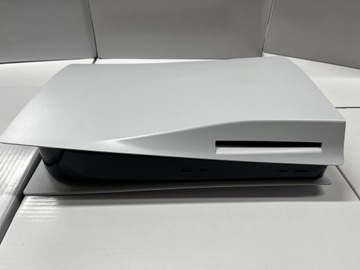 Консоль PS5 с приводом Консоль PLAYSTATION 5 с приводом.