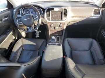 Chrysler 300C II 2022 Chrysler 300 Touring L 2022 3.6L 3.6 Benzyna 292KM, zdjęcie 8