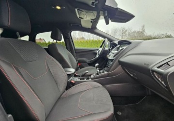 Ford Focus III Sedan Facelifting 1.5 EcoBoost 150KM 2017 Ford Focus 1.5 Benzyna 150 KM, ST-LINE, Niski przebieg,Polecam 1.5 Benzyna, zdjęcie 5