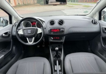 Seat Ibiza IV Hatchback 5d 1.2 TSI 105KM 2011 Seat Ibiza 1.2Tsi KLIMATRONIC Panorama dach Extra stan 1.2 Benzyna 105KM, zdjęcie 7