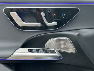 Mercedes Klasa E W214 Sedan 2.0 220d 197KM 2025 E Klasa 220 d 4-Matic AMG 2.0 (moc 197 KM) 2025, zdjęcie 17