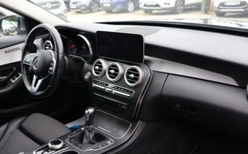 Mercedes Klasa C W205 Kombi Facelifting 1.6 200d 160KM 2018 Mercedes-Benz Klasa C LED, Czujniki Kamer, NAVI, Grzane el. reg. , Fotele, zdjęcie 10