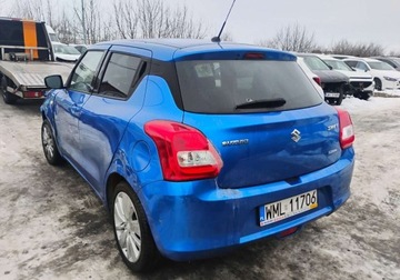 Suzuki Swift VI Hatchback 1.2 DualJet 90KM 2020 Suzuki Swift 2020r, SALON POLSKA. Uszkodzony prawy przod. Pali. 1.2 90KM, zdjęcie 2