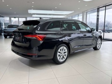 Skoda Octavia IV Liftback 1.5 TSI EVO 150KM 2024 Skoda Octavia Ambition Podgrzewana szyba Kamera cofania CarPlayAndroid, zdjęcie 3