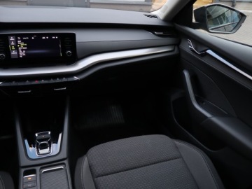 Skoda Octavia IV Liftback 1.5 TSI EVO 150KM 2022 Skoda Octavia 1.5 TSI e-tec, Salon Polska, zdjęcie 7