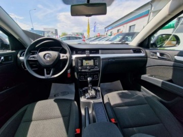 Skoda Superb II Kombi Facelifting 2.0 TDI CR DPF 170KM 2014 Skoda Superb 2.0 170Ps DSG Navi Alu Ksenon Kombi Gwarancja 2.0 Diesel 170KM, zdjęcie 20