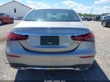 Mercedes Klasa E W213 2021 Mercedes-Benz Klasa E 350 4Matic 2021 2.0l 2.0 Benzyna 255KM, zdjęcie 4