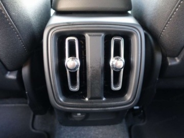 Volvo XC40 2025 VOLVO XC40 B4 Plus Black Edition Suv 2.0 (211 KM) 2025, zdjęcie 12