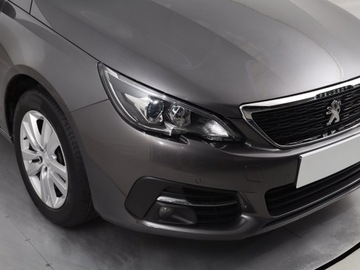 Peugeot 308 II Hatchback Facelifting 1.2 PureTech 110KM 2019 Peugeot 308 1.2 PureTech, Salon Polska, zdjęcie 19