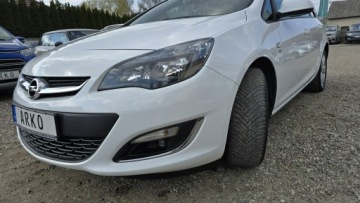 Opel Astra J Sports Tourer Facelifting 1.7 CDTI ECOTEC 130KM 2013 Opel Astra Active, szyberdach, PDC, serwisowana, zdjęcie 18