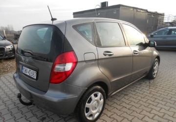 Mercedes Klasa A W169 Limuzyna 2.0 180 CDI 109KM 2012 Mercedes-Benz Klasa A Mercedes-Benz Klasa A W169 2.0 diesel 109 KM 2.0, zdjęcie 3