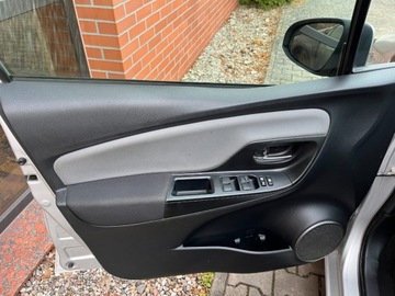 Toyota Yaris III Hatchback 5d Facelifting 1.33 Dual VVT-i 99KM 2015 Toyota Yaris 1.3 benzyna 99 KM automat zarej w PL zadbany mozliwa zam, zdjęcie 23